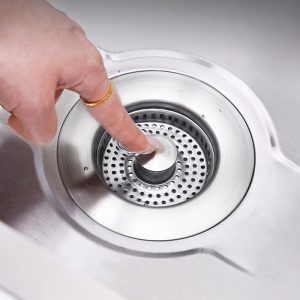 Kitchen sink strainer